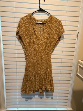 Olivaceous Mustard Yellow Printed Short Sleeve Dress